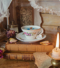 Charger l'image dans la galerie, Bougie "Colin" - Patchouli, Ambre et Savon Doux