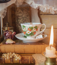 Charger l'image dans la galerie, Bougie "Simon" - Fève Tonka et Mûre Sauvage