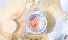 Charger l'image dans la galerie, PRECOMMANDE - Bougie " Le Château Ambulant " - Ambiance Feu de Cheminée & Jardin Floral