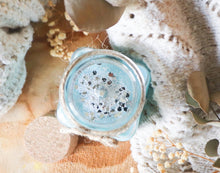 Charger l'image dans la galerie, PRECOMMANDE - Bougie " Accords Corrompus " - Poire & Baies Givrées