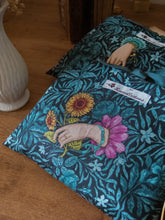 Charger l&#39;image dans la galerie, Pochette à livre noeud &quot;Délicate&quot;
