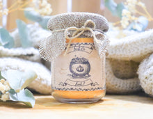 Charger l&#39;image dans la galerie, Bougie &quot; Trick Or Treat ? &quot; - Notes de Bergamote, Pomme, Fleures Blanches, Musc, Santal &amp; Accord Bois Sec
