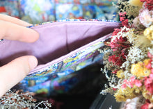 Charger l&#39;image dans la galerie, Pochette à livre &quot;Vitraux Disney&quot;
